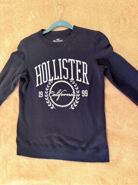 Hollister Navy Blue California Logo Pullover